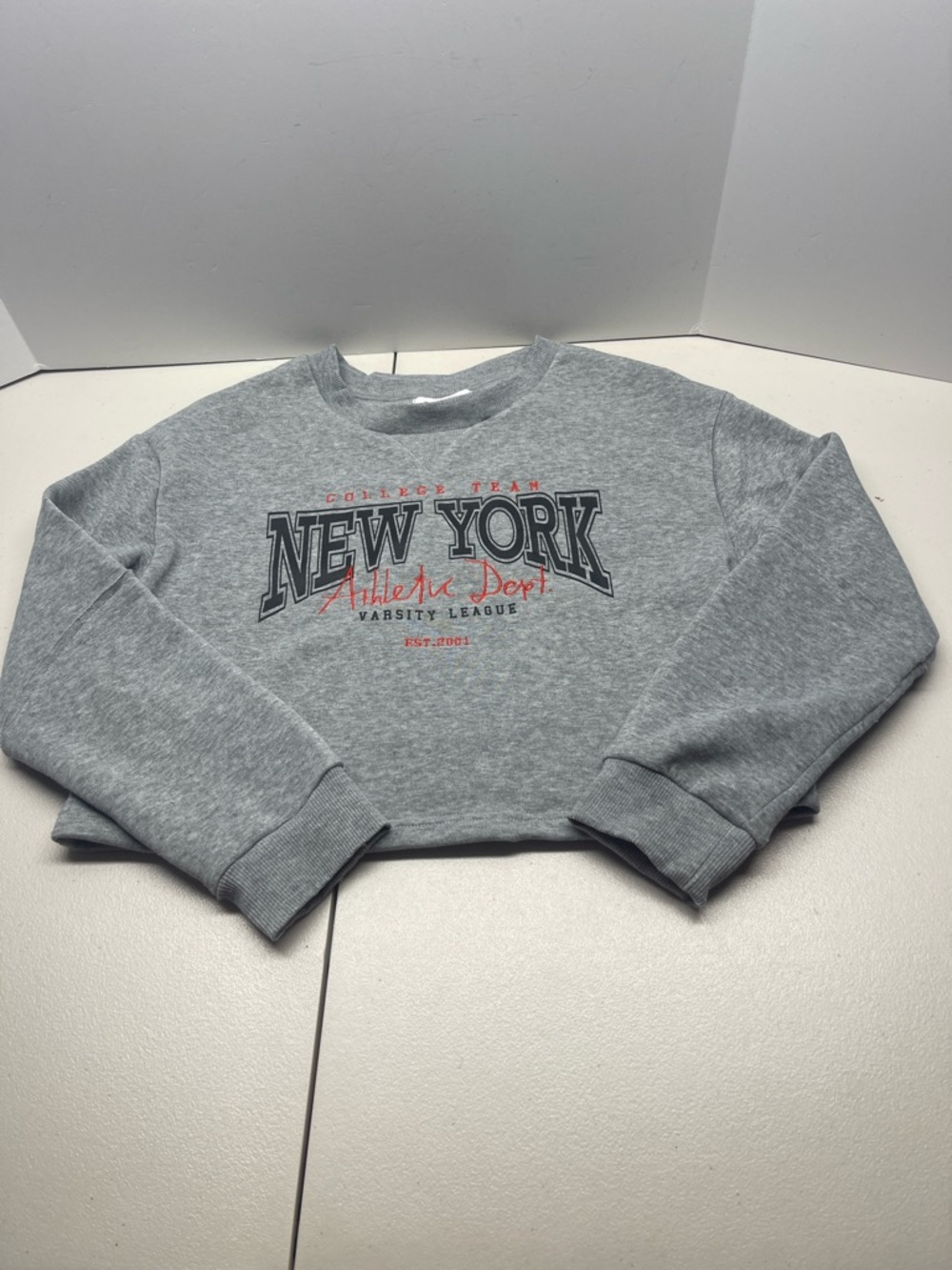 Rampage Gray New York Graphic Cropped Sweatshirt